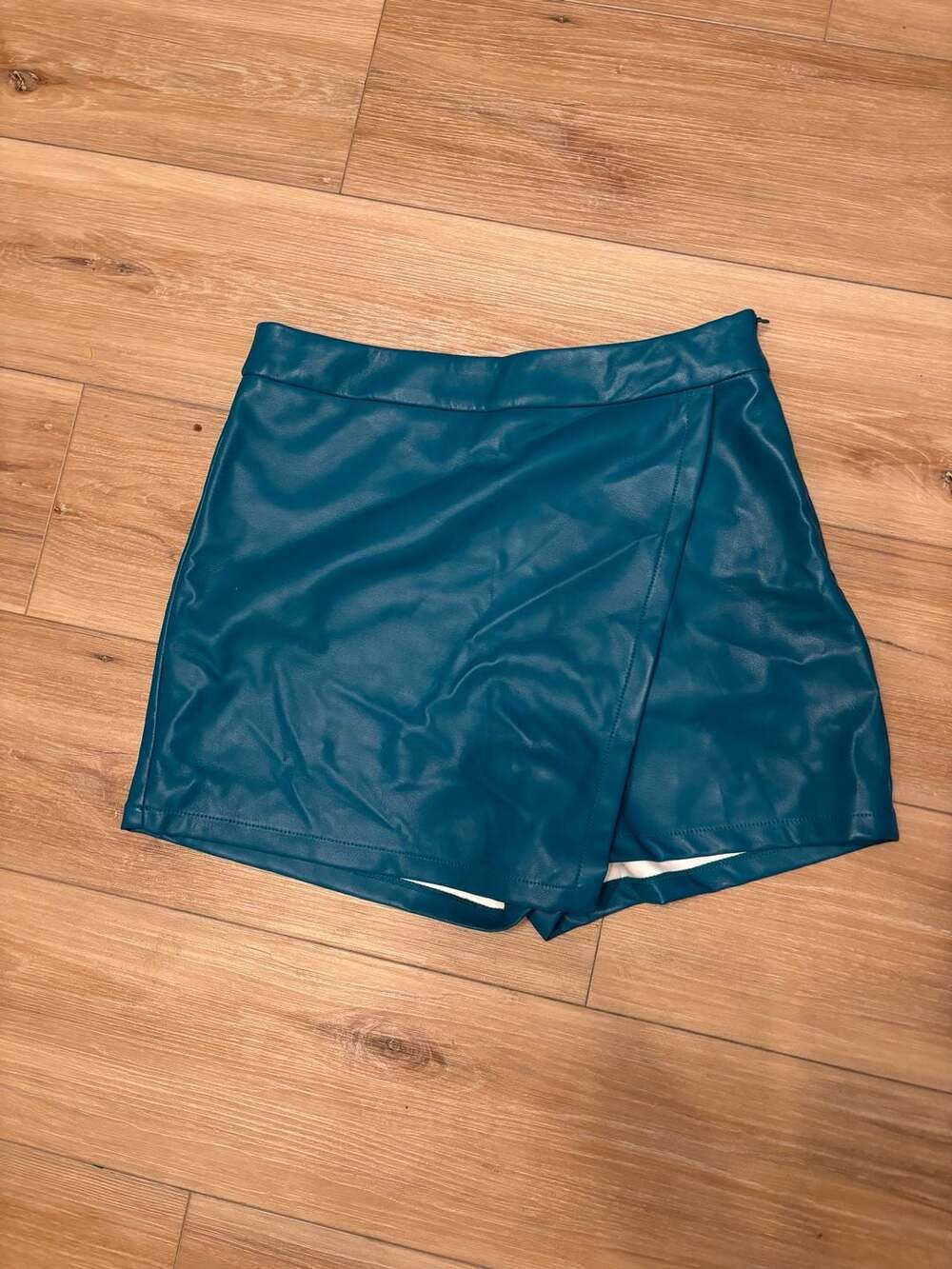 Sincerely Jules Women's Teal Faux Leather Wrap Skort